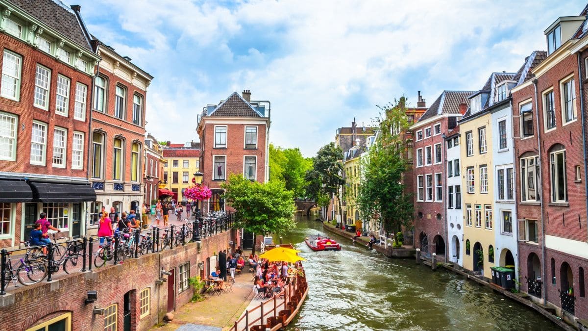 Utrecht – Cute Canals & Underground Secrets