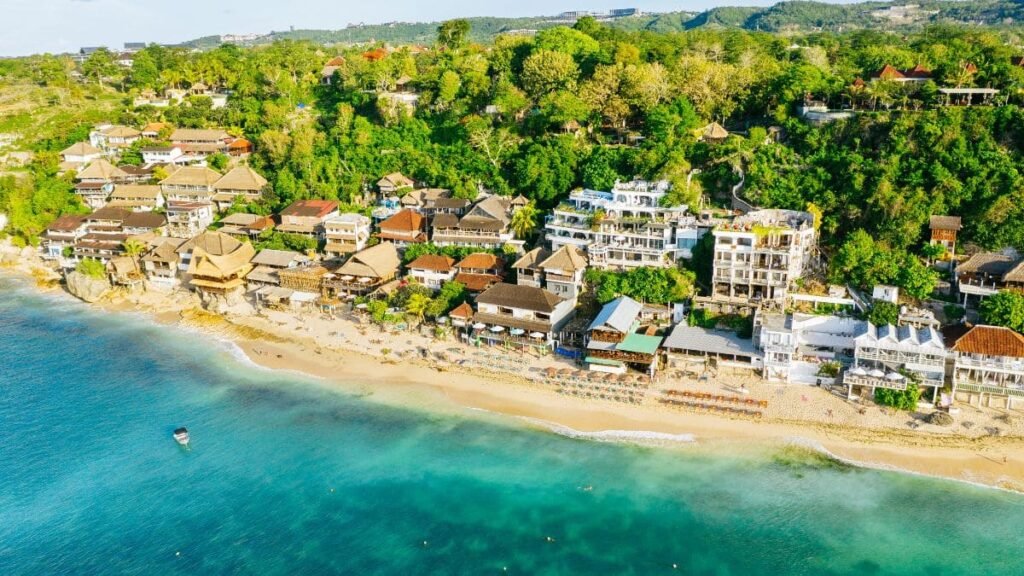Bingin Beach Bali – Laid-Back and Bohemian