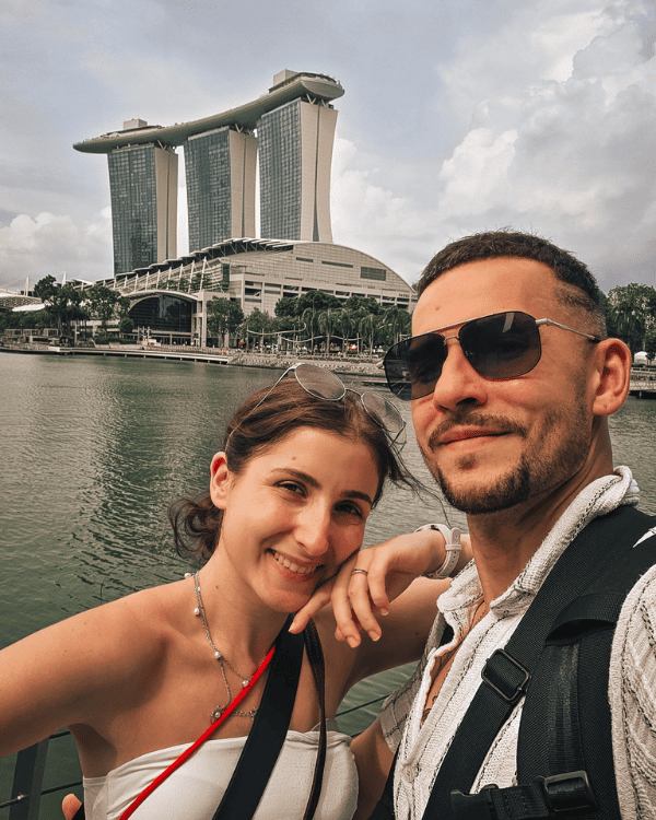 The Noamdic Hearts, Tiago & Rumi, with the Marina Bay in background