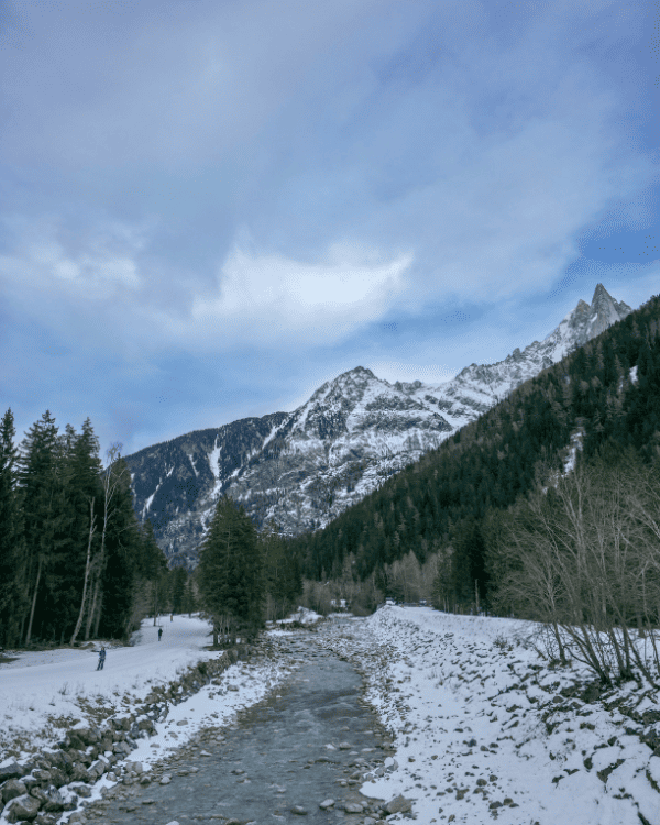 What to Do in Chamonix in Winter: A Guide for Non-Skiers in 2026 What to do in Chamonix in winter Travel Tips Bois du Bouchet trail in Chamonix