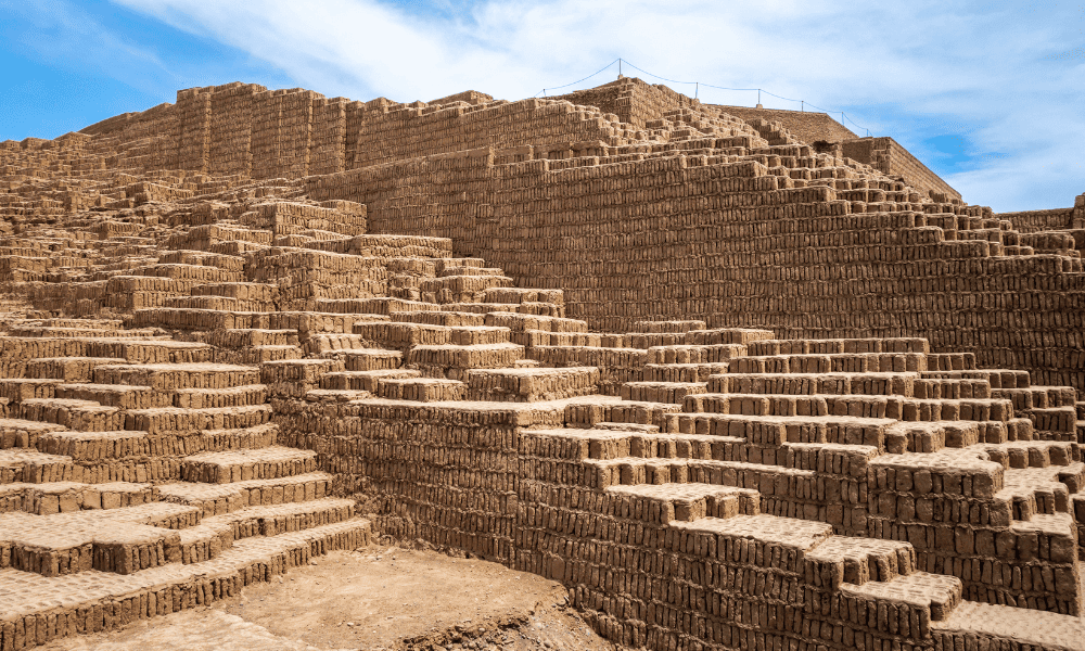 Huaca Pucllana: A Pre-Inca Pyramid in the Middle of Miraflores, Lima